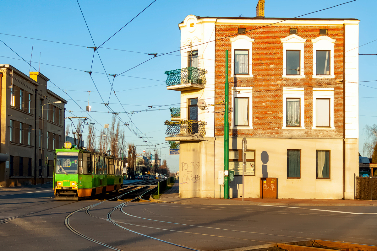105Na #298+299: Poznań, ul. Starołęcka 