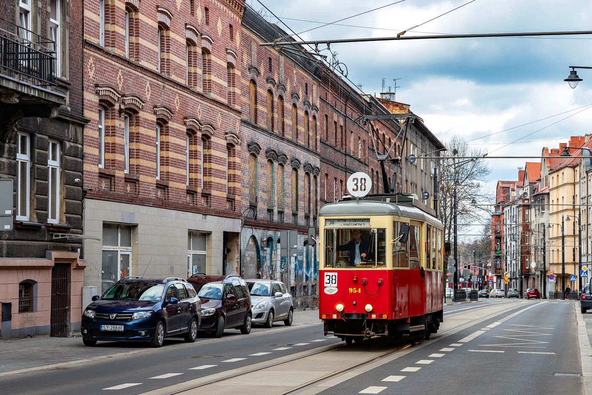 N #954: Bytom, ul. Piekarska