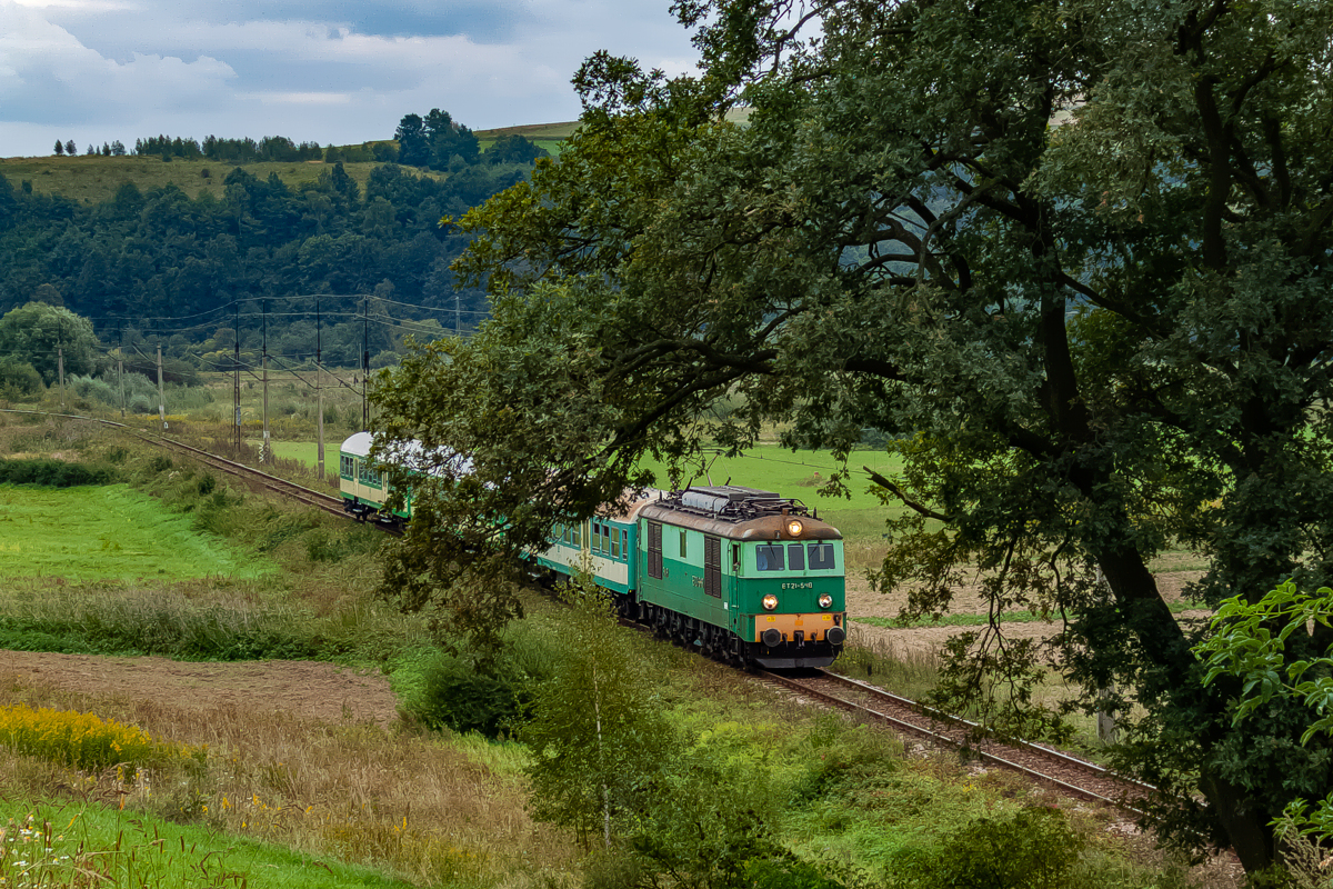 ET21-548