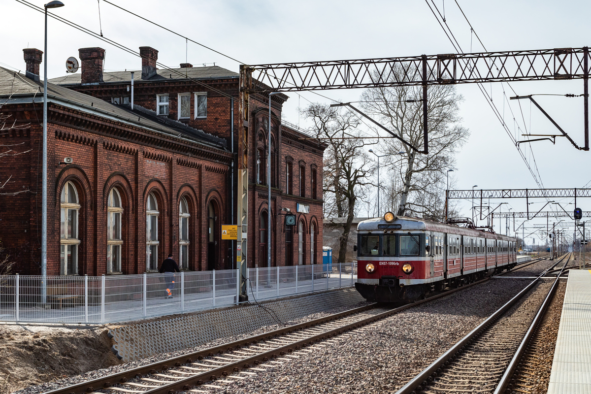 EN57-1096: Trzemeszno 