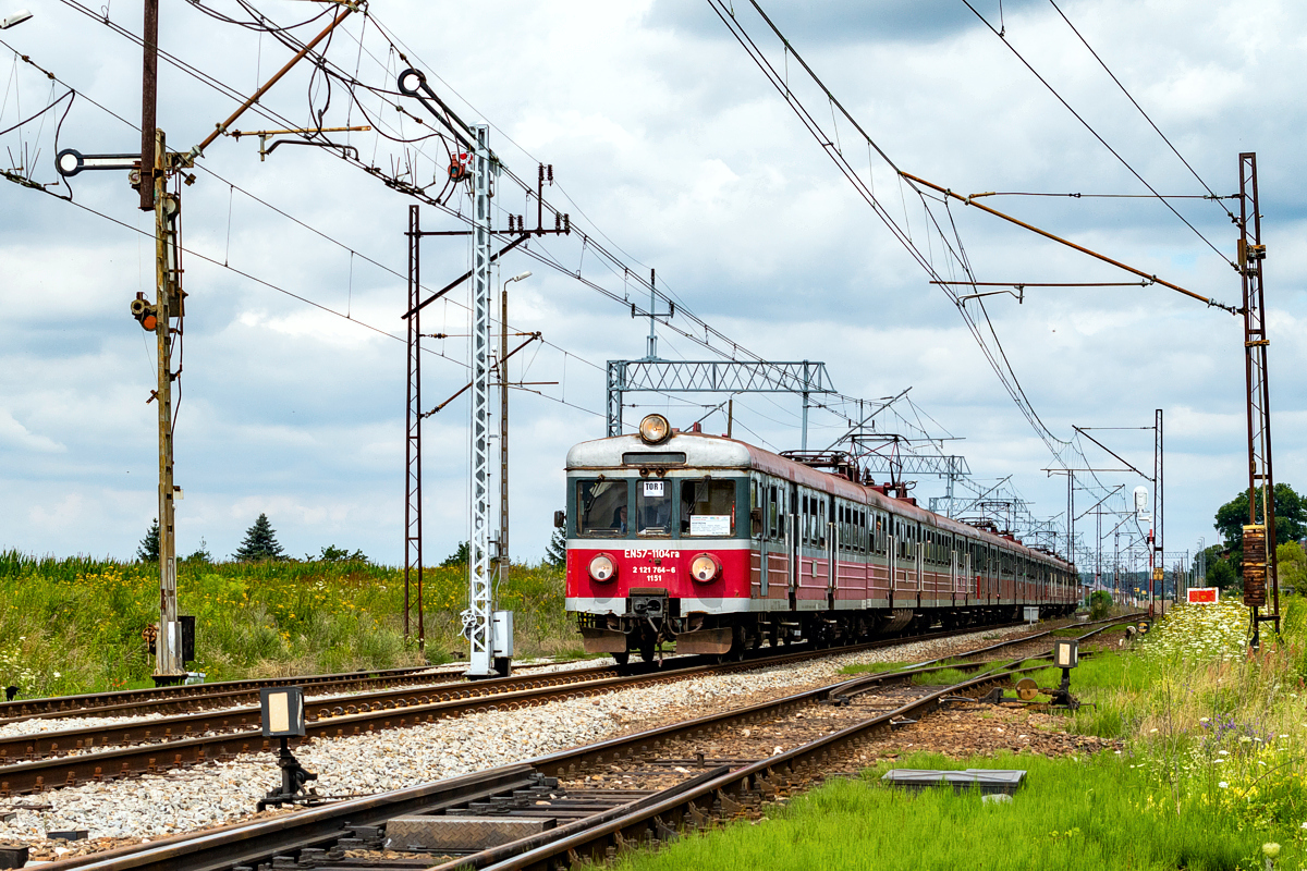 EN57-1104+1339+1111: Kowalów 