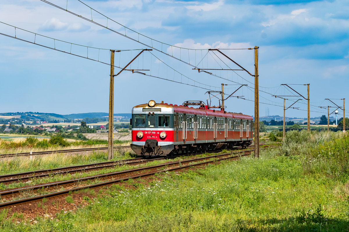 EN57-1119: Charsznica - Gajówka