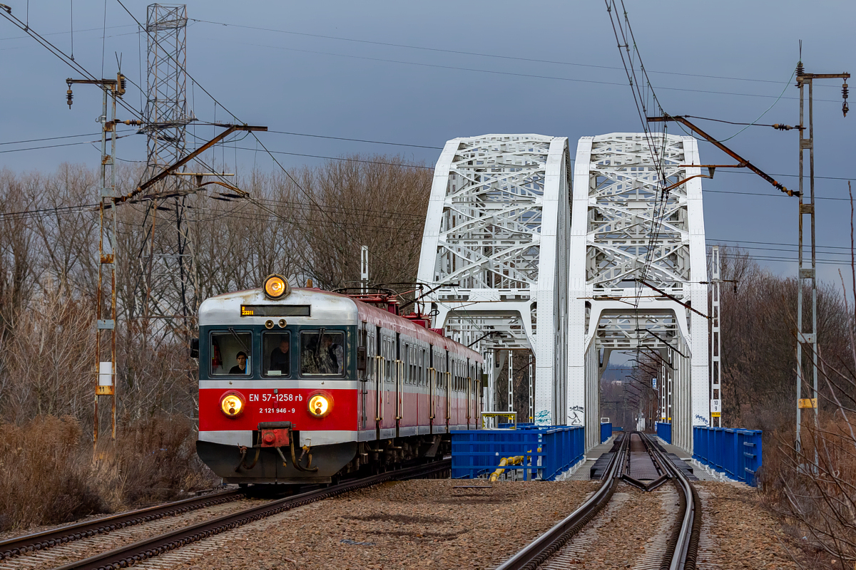 EN57-1258: Kraków Olsza - Kraków Płaszów