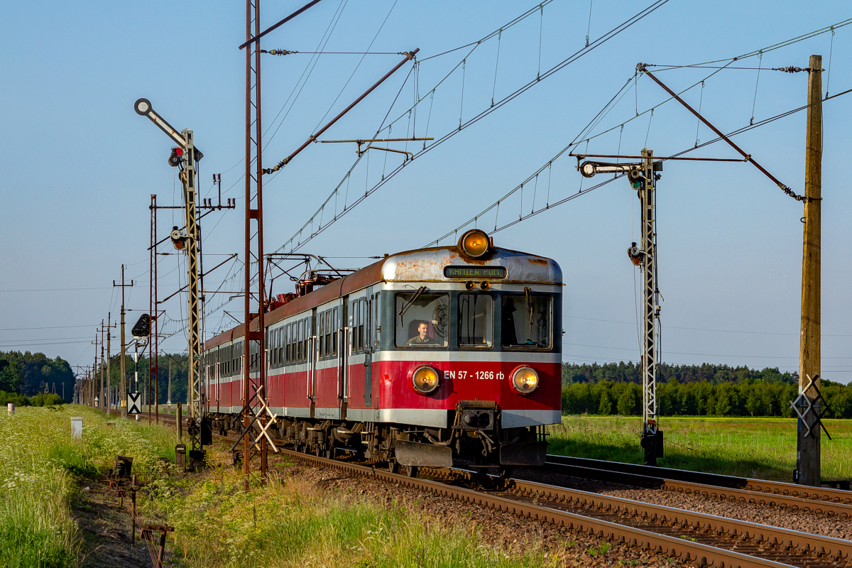 EN57-1266: Łożnica