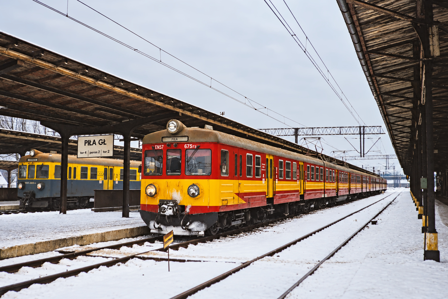 EN57-675: Piła Główna
