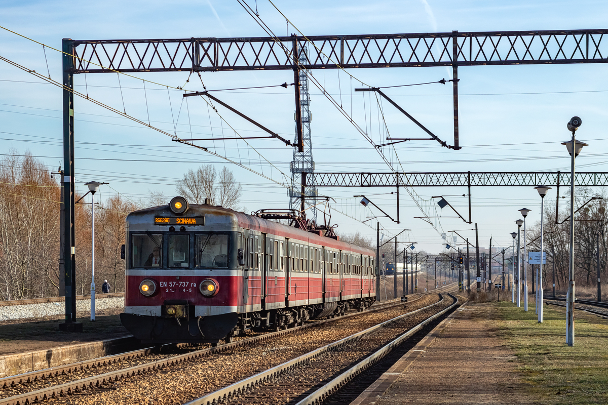 EN57-737: Wrocław Muchobór