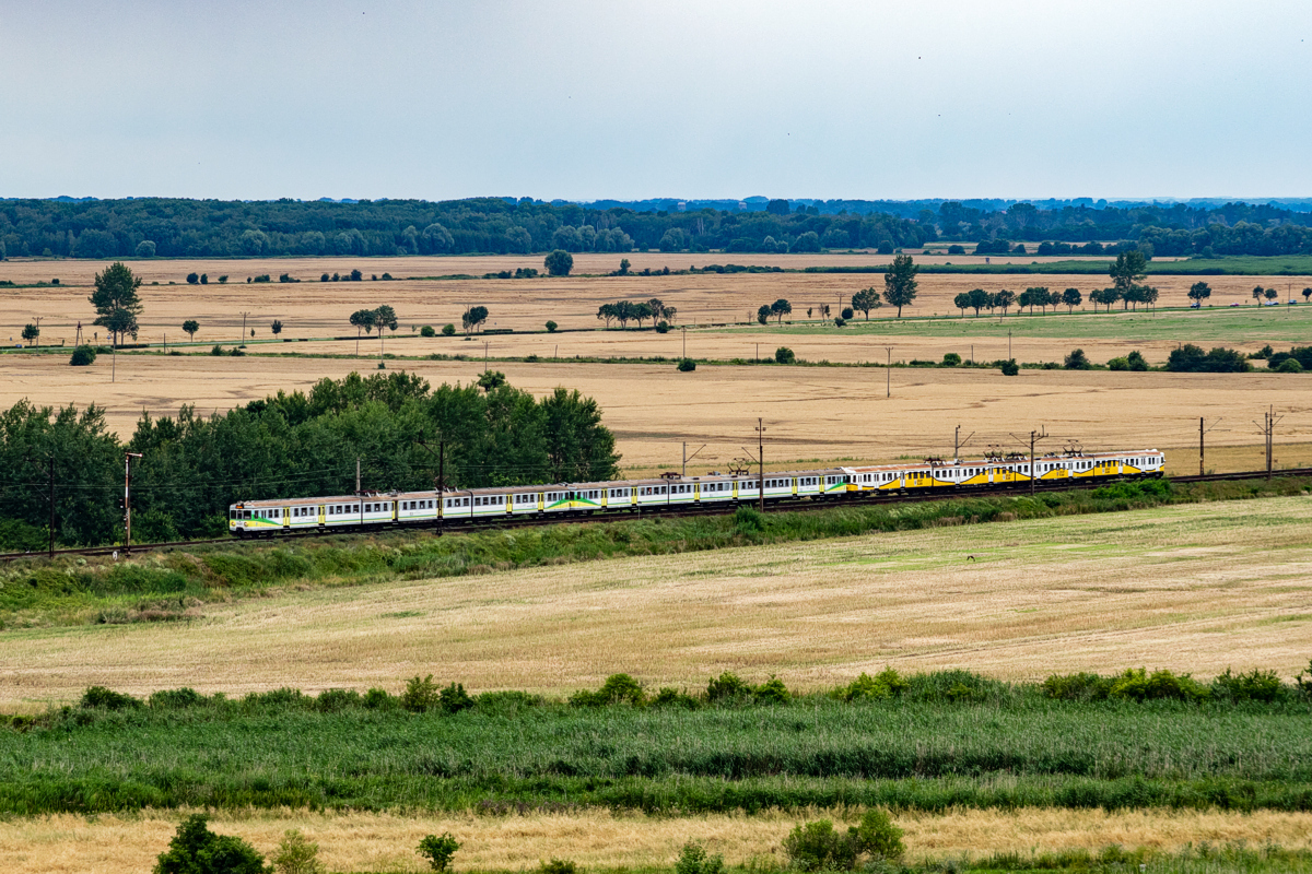 EN57-891+1265+EN71-043: Ługi Górzyckie - Górzyca 