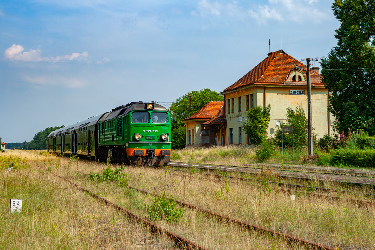 ST44-949