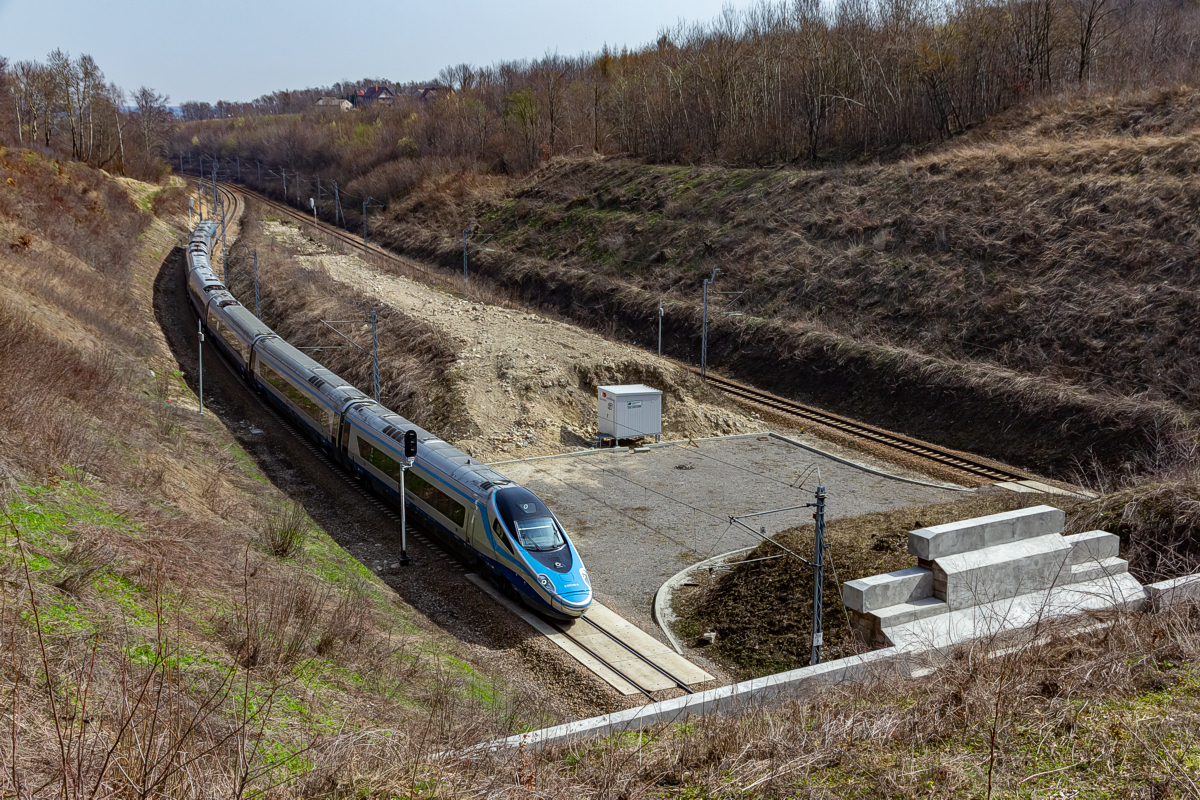 ED250-018: Kozłów - Tunel