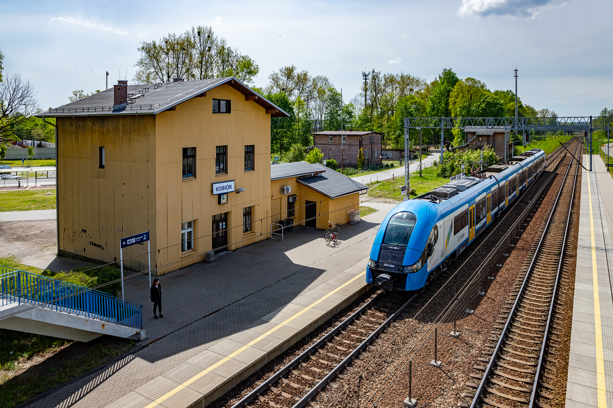 EN76-002: Kobiór