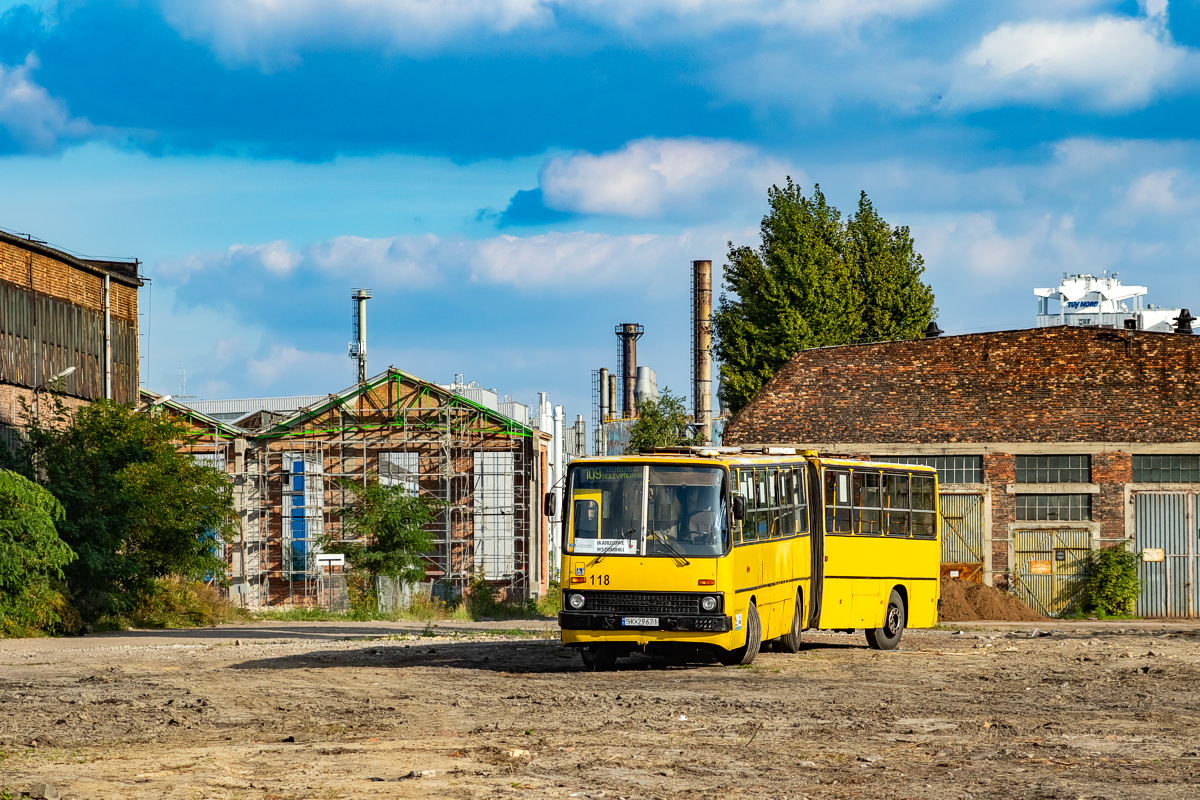 Ikarus 280.70E #118: Katowice, ul. Baildona