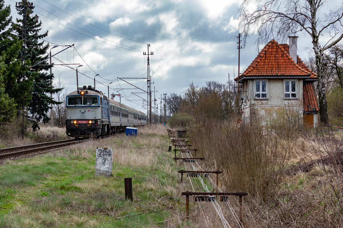 754 046: Korsze Towarowa