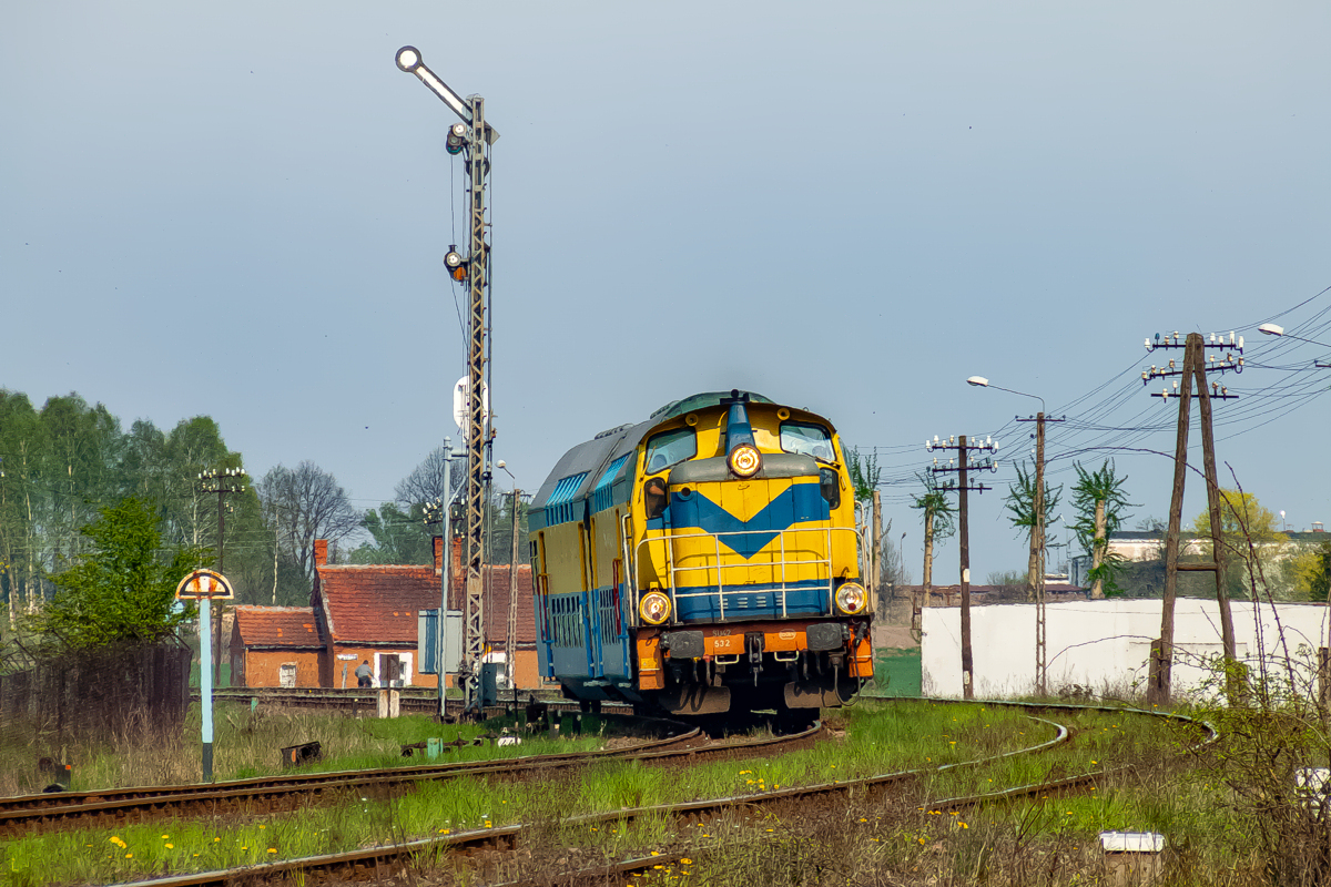 SU42-532: Czarne