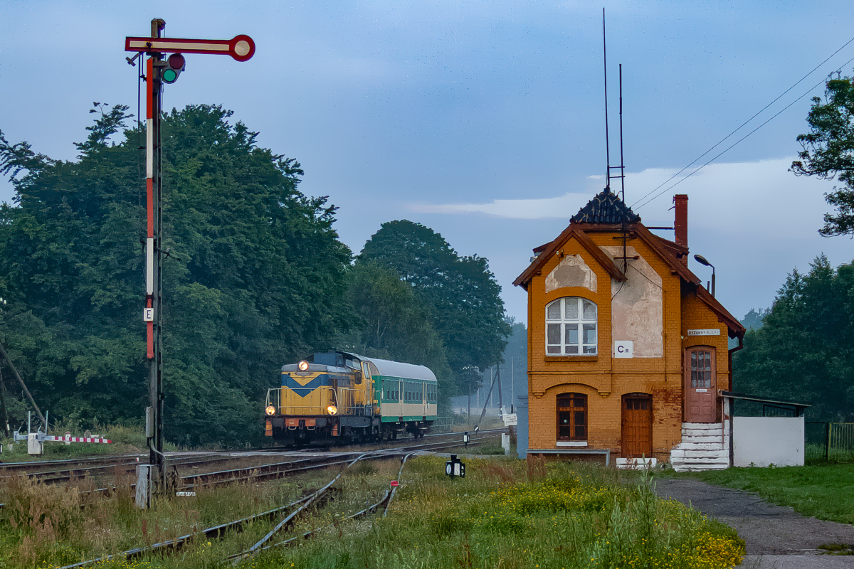 SU42-532: Czarne