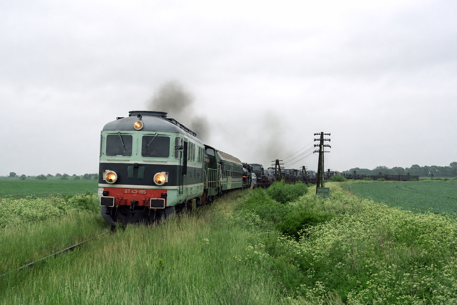 ST43-195+SM42-827: Pęzino - Ulikowo