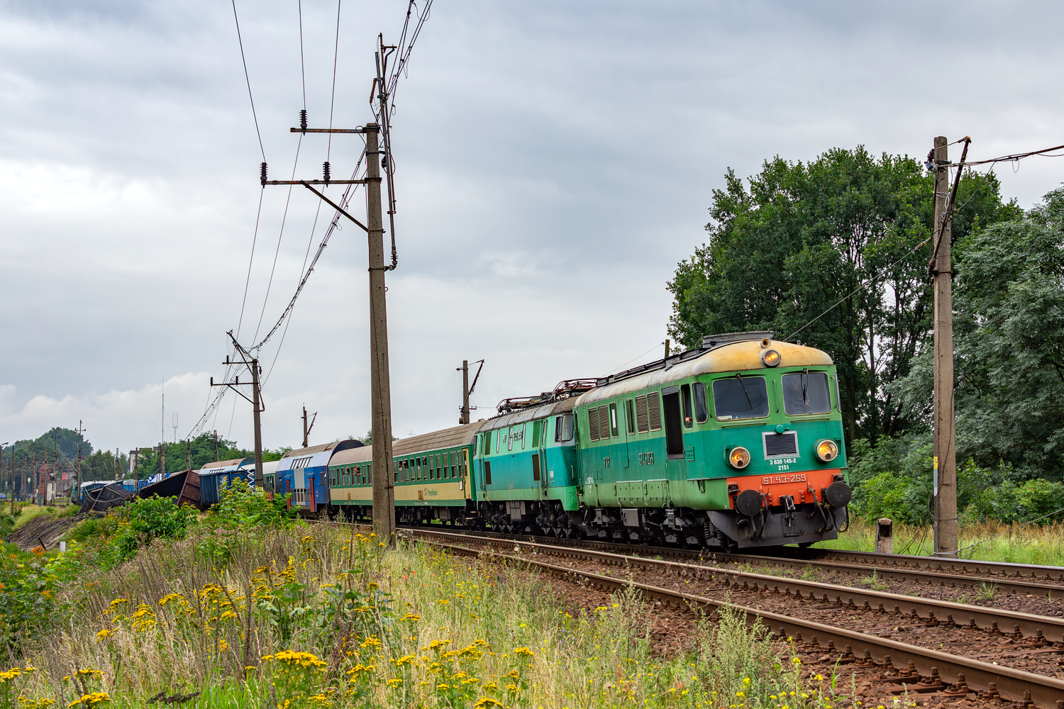 ST43-259+ET22-1053: Wronki