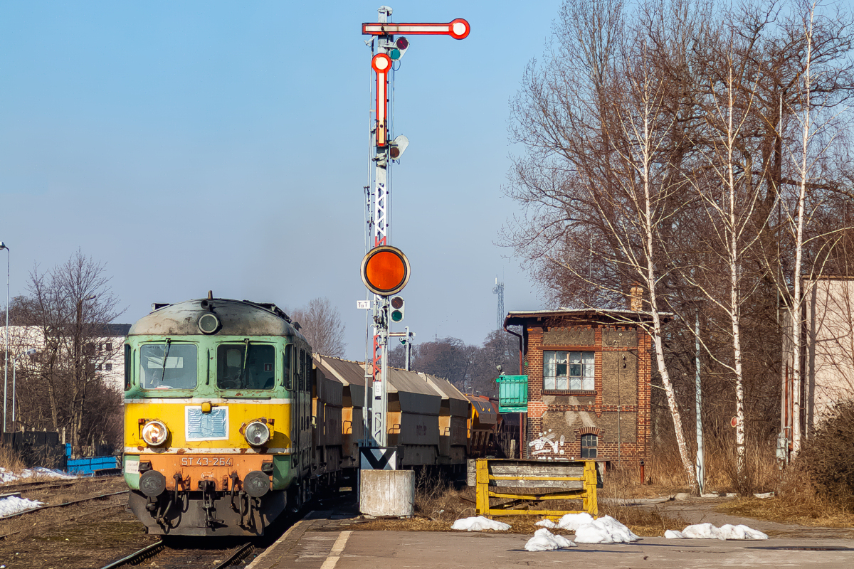 ST43-264: Żary