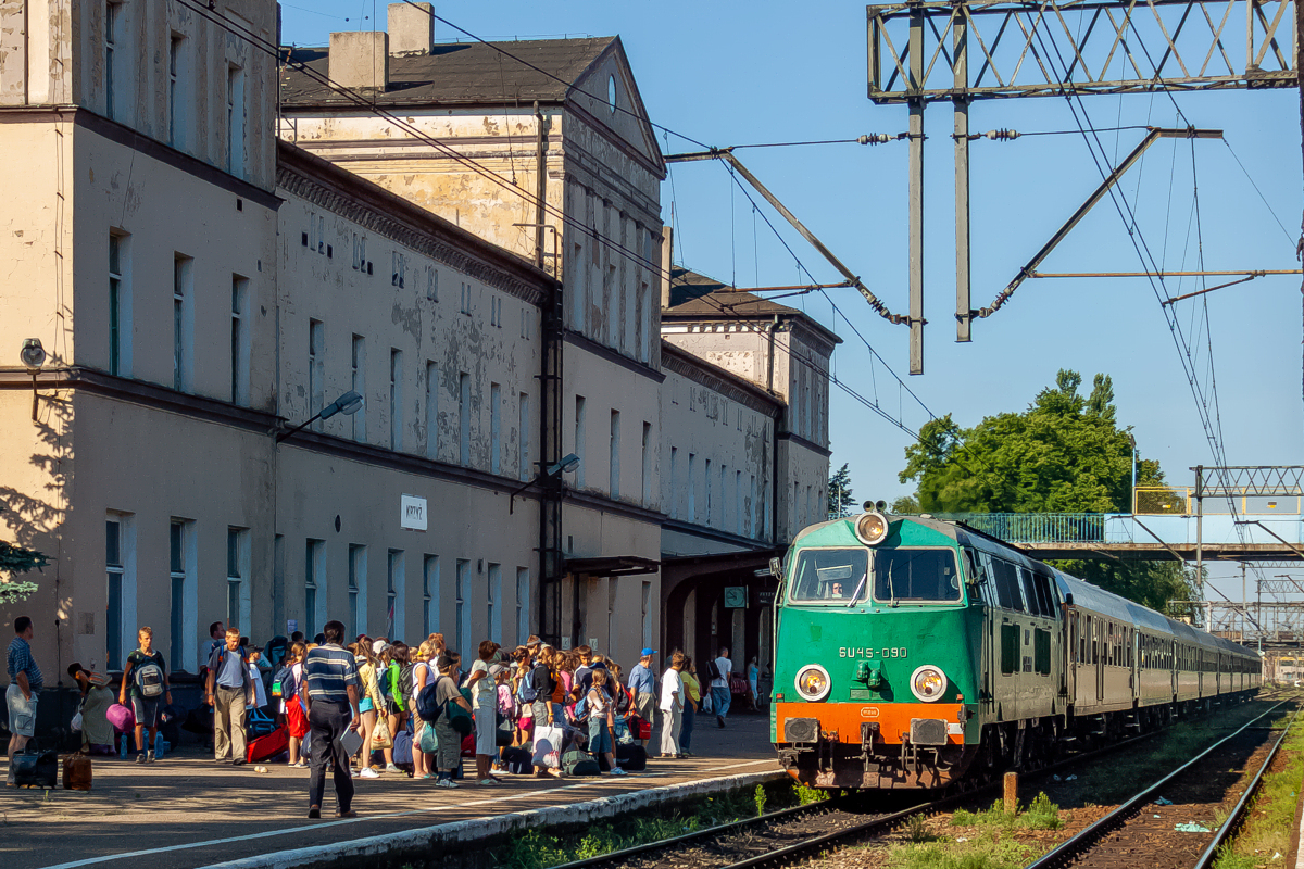 SU45-090: Krzyż