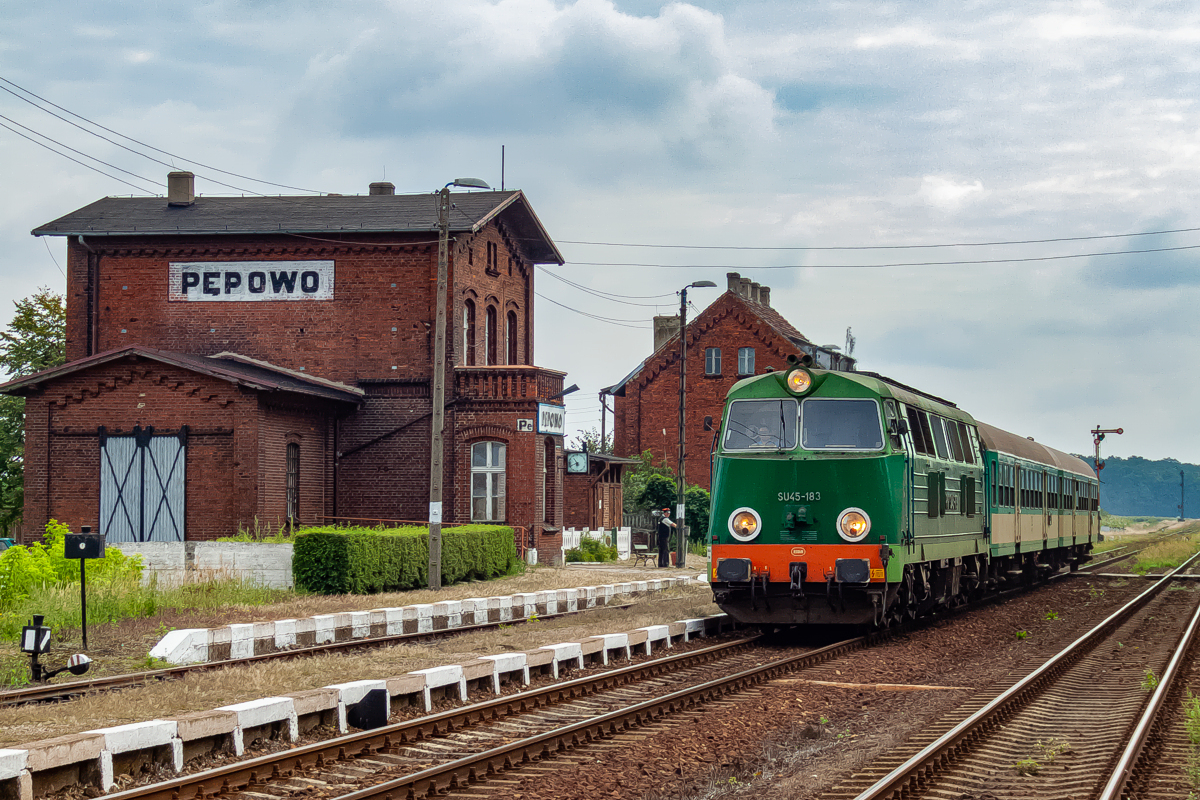 SU45-183: Pępowo