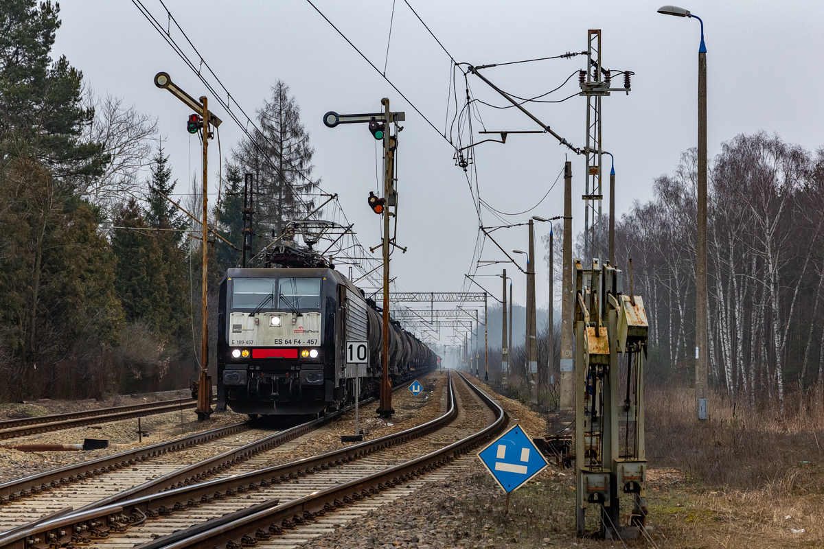 E189-457: Łąck