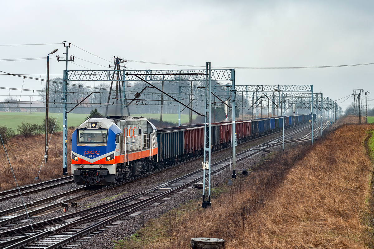 311D-16: Słonice