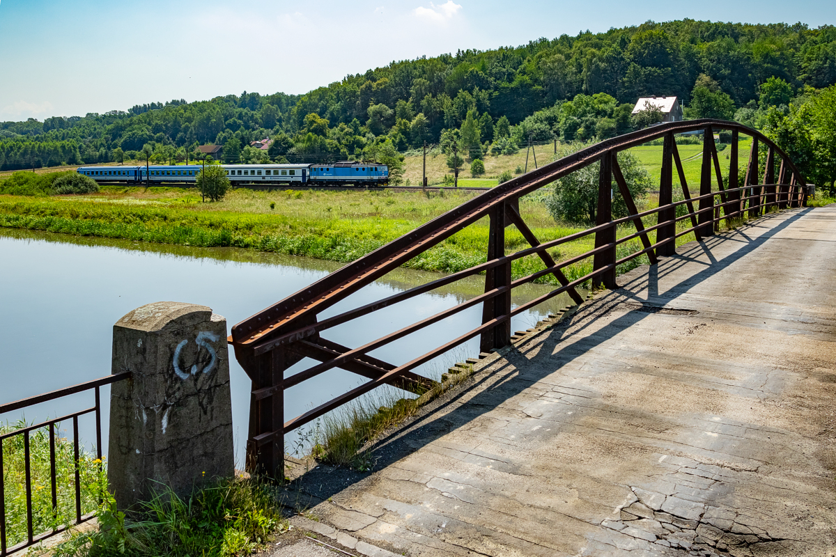 163 048: Brzeźnica - Półwieś
