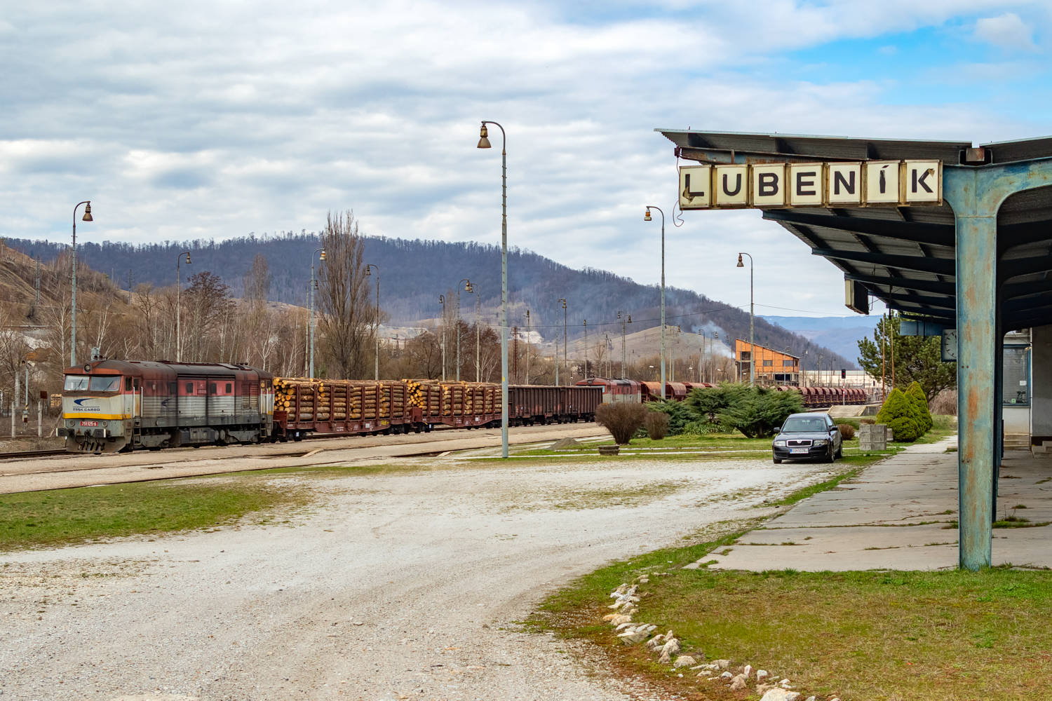 751 125: Lubeník