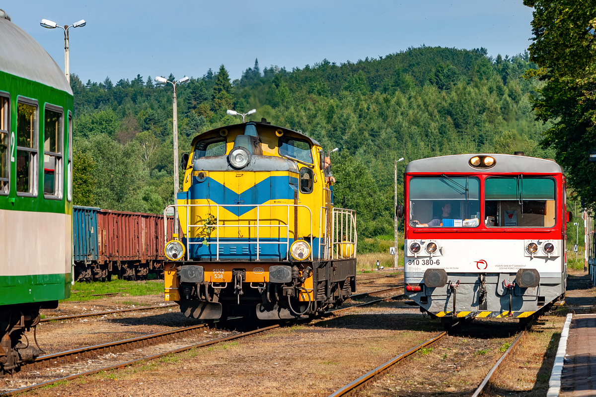 810 380: Łupków