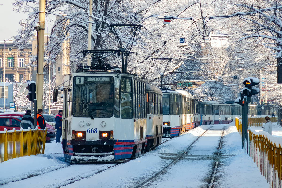 105N #668: Szczecin, al. Niepodległości 
