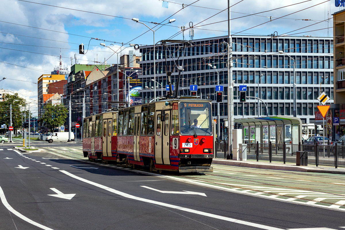105Ng/S #745+746: Szczecin, Brama Portowa 