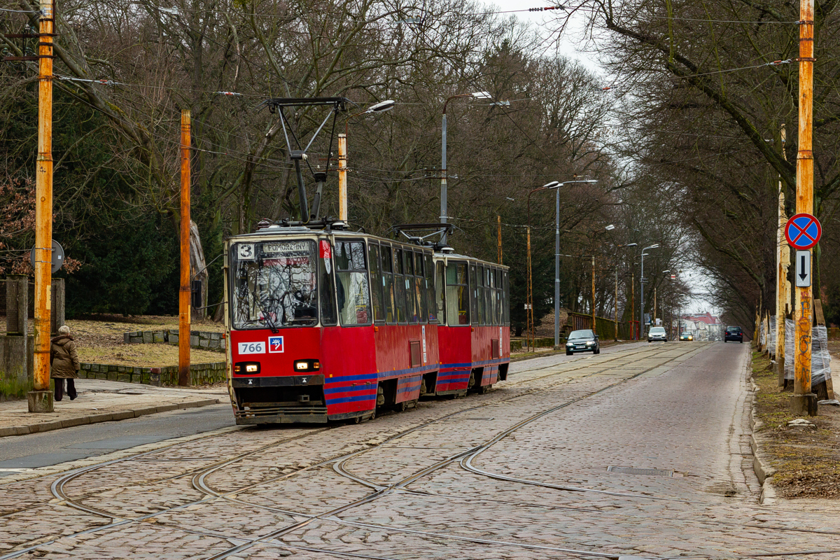105Na #766+765: Szczecin, ul. Niemierzyńska 
