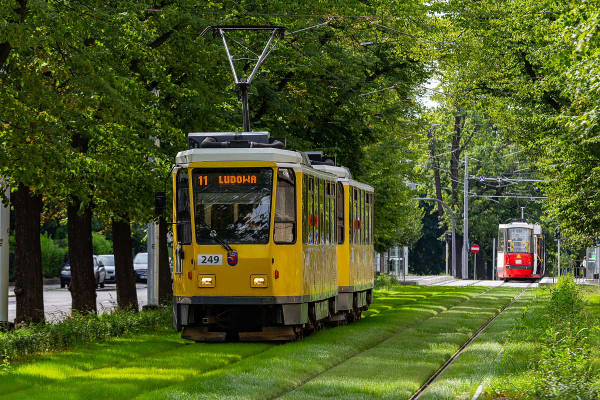 T6A2D #249+250: Szczecin, al. Piastów 