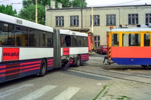Zderzenie 4N #032 z Volvo B10MA #1572