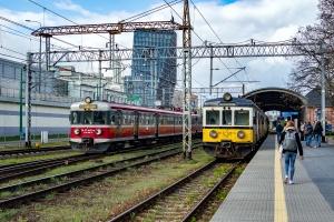 EN57-1401, EN57-1446: Poznań Główny EN57-1401, EN57-1446: Poznań Główny