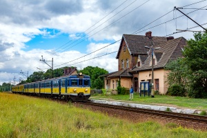 EN57-1760+1122: Leśnice EN57-1760+1122: Leśnice