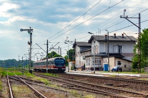 EN57-2050: Karwice