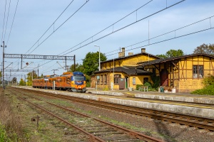 EN57AL-2121: Złotniki