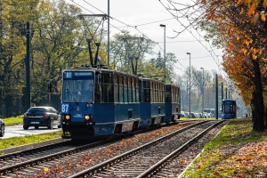 105Na #HZ261+HZ262+HZ26: Kraków, ul. Ujastek