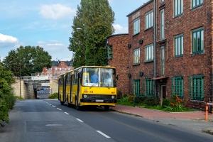 Ikarus 280.70E #118: Chorzów, ul. Inwalidzka Ikarus 280.70E #118: Chorzów, ul. Inwalidzka