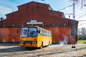 Ikarus 260.32 #DW 38E: Wrocław, ul. Tramwajowa Ikarus 260.32 #DW 38E: Wrocław, ul. Tramwajowa