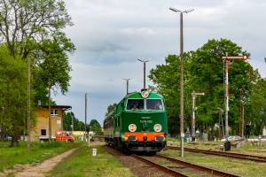 SU45-089: Czarne