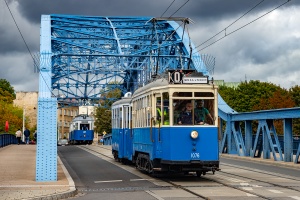 LH #1076+4ND #573: Kraków, ul. Piłsudskiego