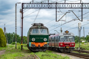 EN57-1943, ET22-003: Chałupki