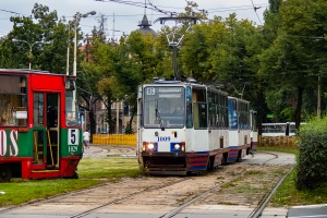105Na #1009+1008: Szczecin, pl. Żołnierza Polskiego 105Na #1009+1008: Szczecin, pl. Żołnierza Polskiego